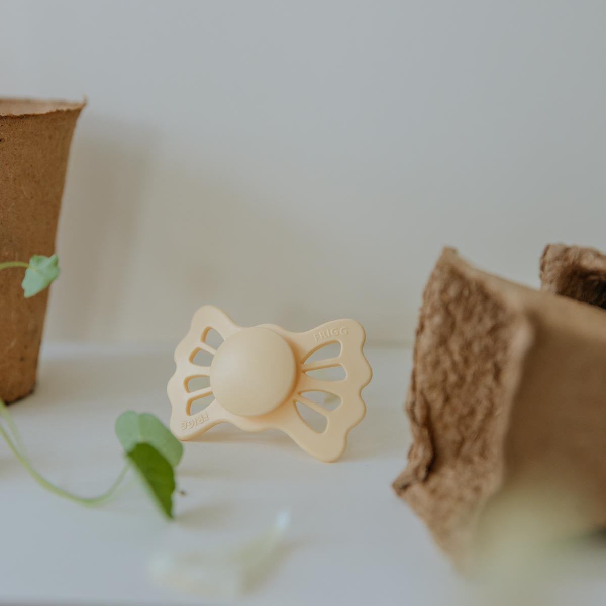 FRIGG Lucky Pacifier 4 Pack Silicone 6-18months Daffodil
