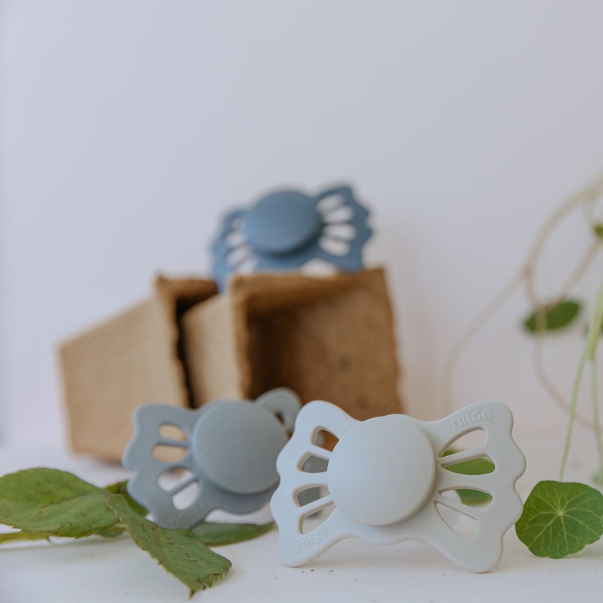 FRIGG Lucky Pacifier 4 Pack Silicone 0-6months Grey