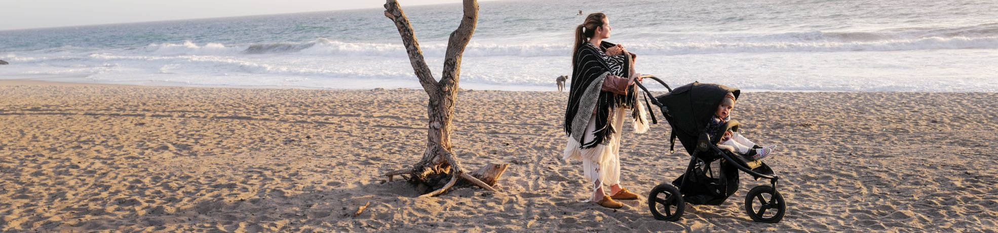Beach walks with toddlers and your Bumbleride Indie in Maritime