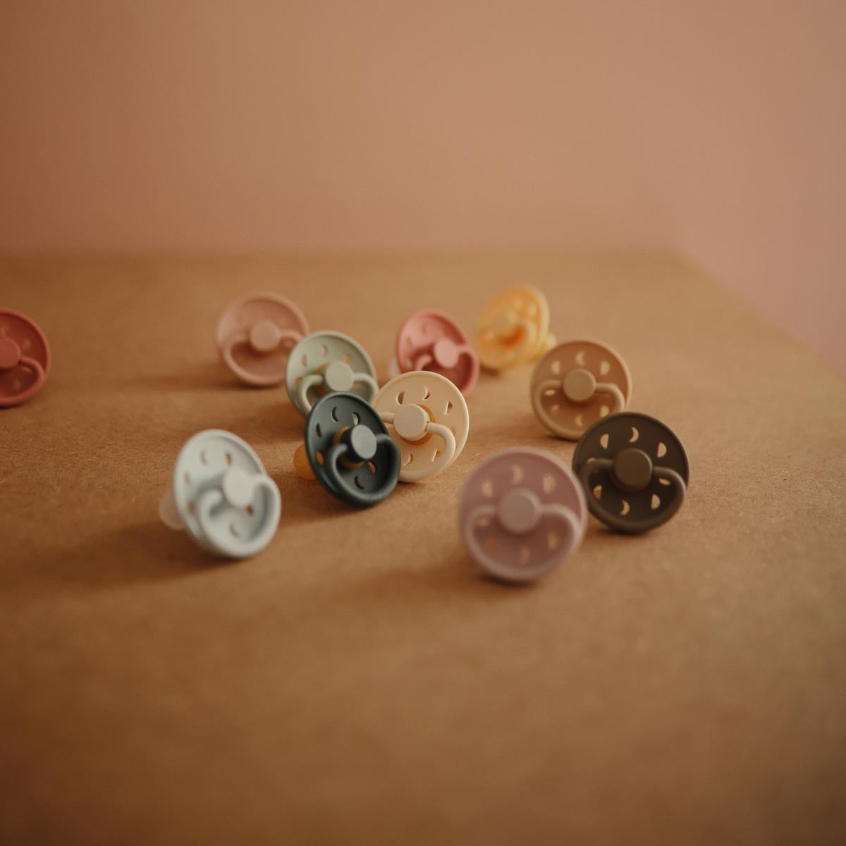 FRIGG Moon Pacifier 4 Pack Latex 0-6 months Twilight Mauve