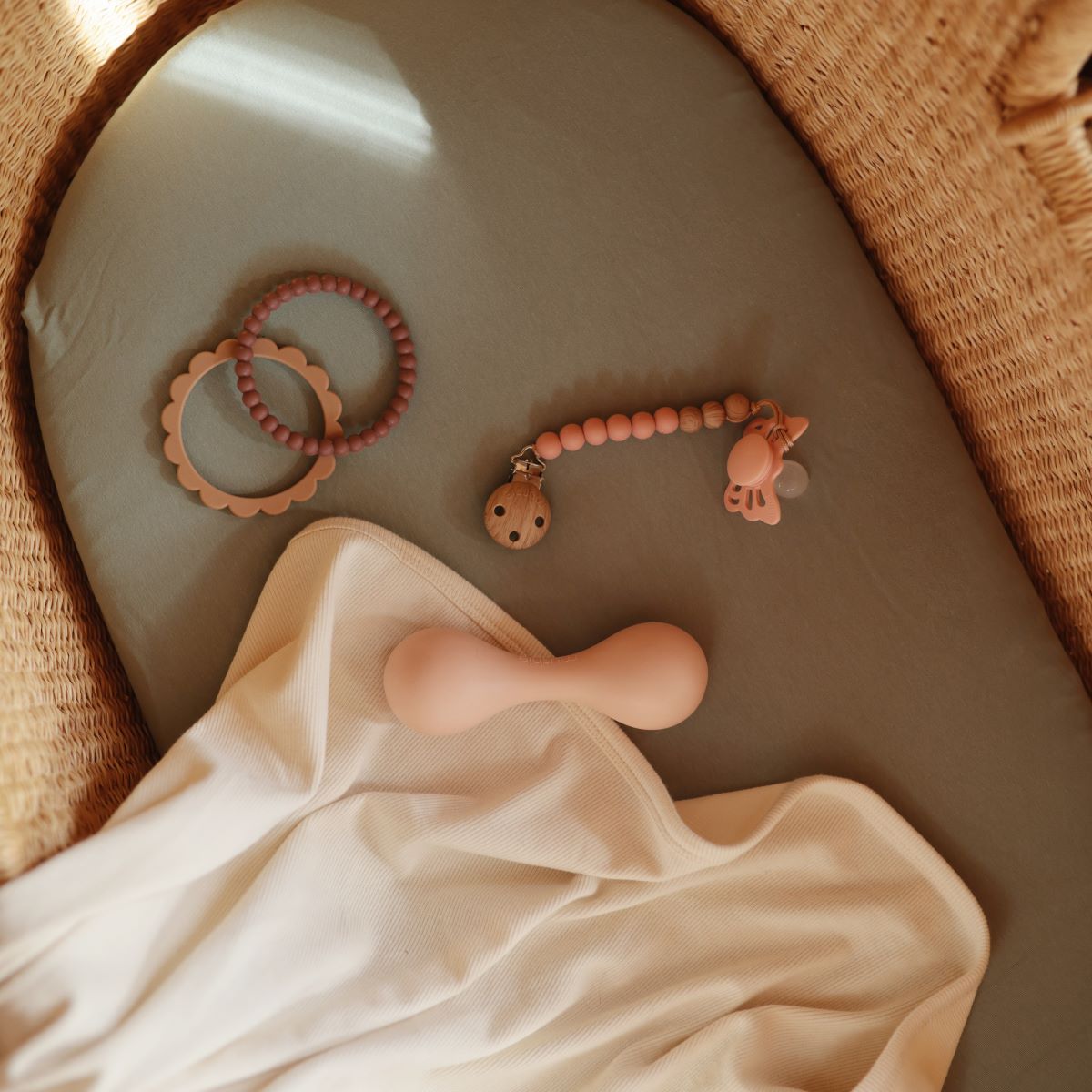 FRIGG Butterfly Pacifier 4 Pack Silicone 0-6months Peach